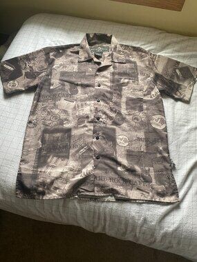 Hard Rock Cafe graphic button down Men's Size Small